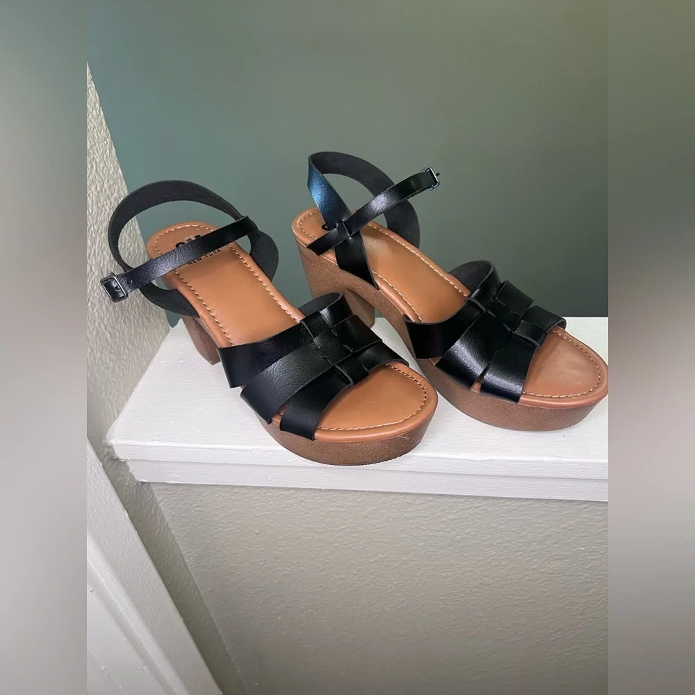 SM New York Black Platform Sandals Chunky Heel Strappy 90s Y2K Size 8.5